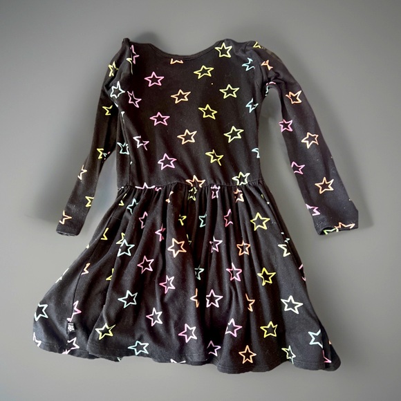 Pixie Lane stars dress for girls size 4. Excellent lightly worn condition. - Picture 3 of 7